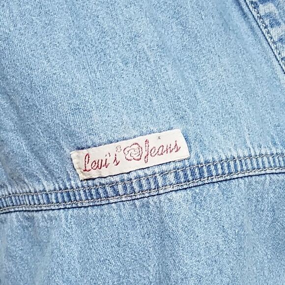 VINTAGE 96 Levi's Raw Cut Sleeveless Chambray Top - Picture 6 of 13